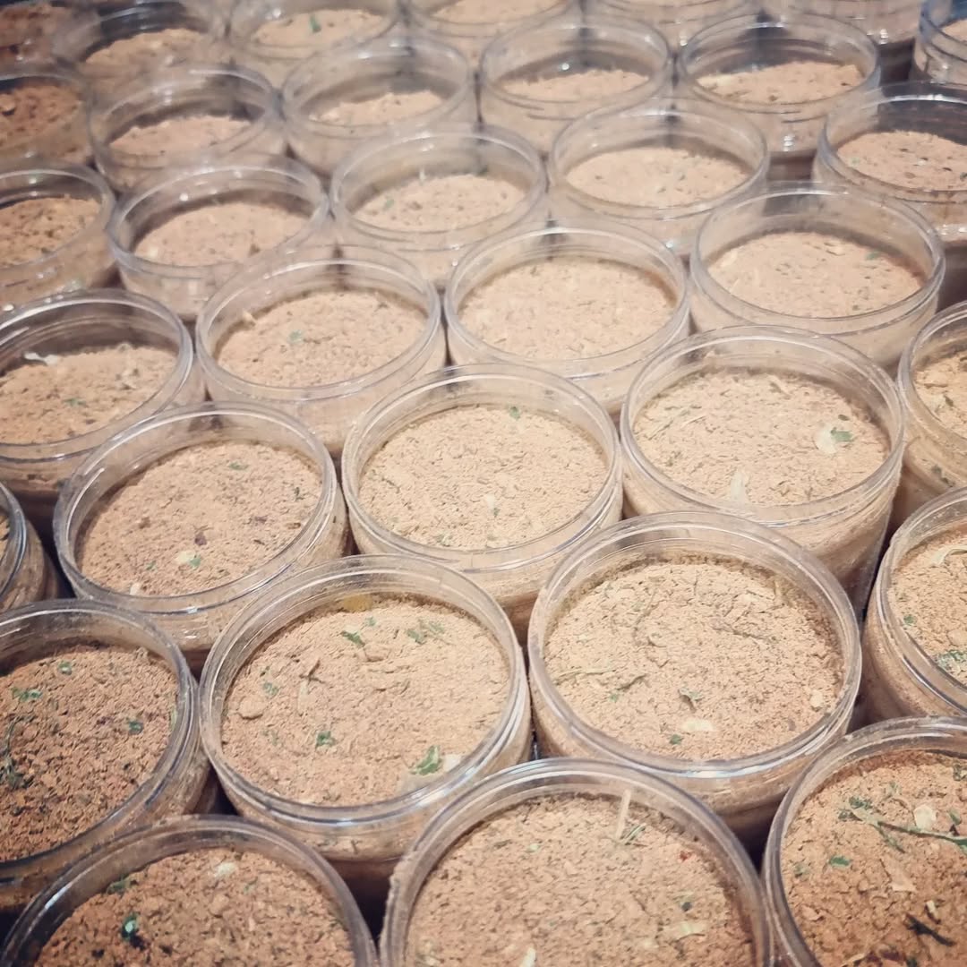 خليط الكزبرة والثوم والبصل والتوابل