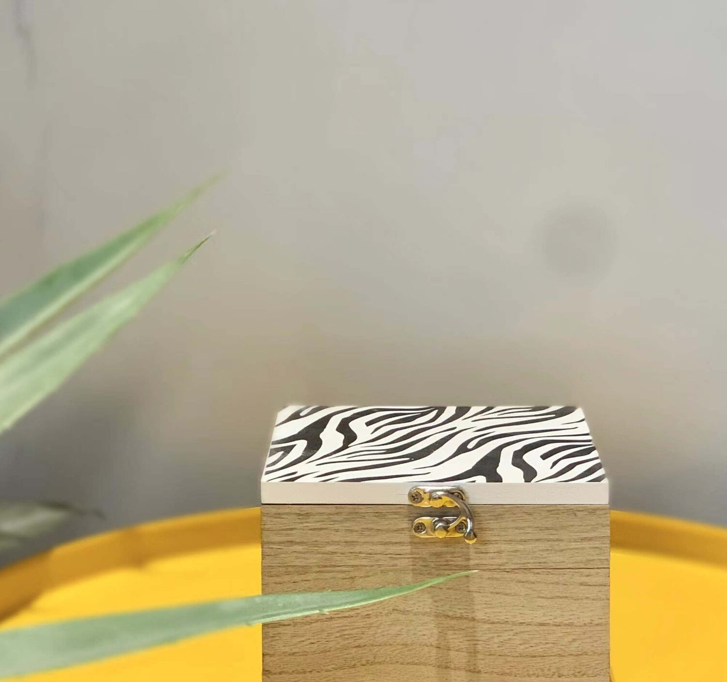 Maple Leaf Tabletop Multipurpose Wooden Storage Box 14x14x8.5cm HT74885