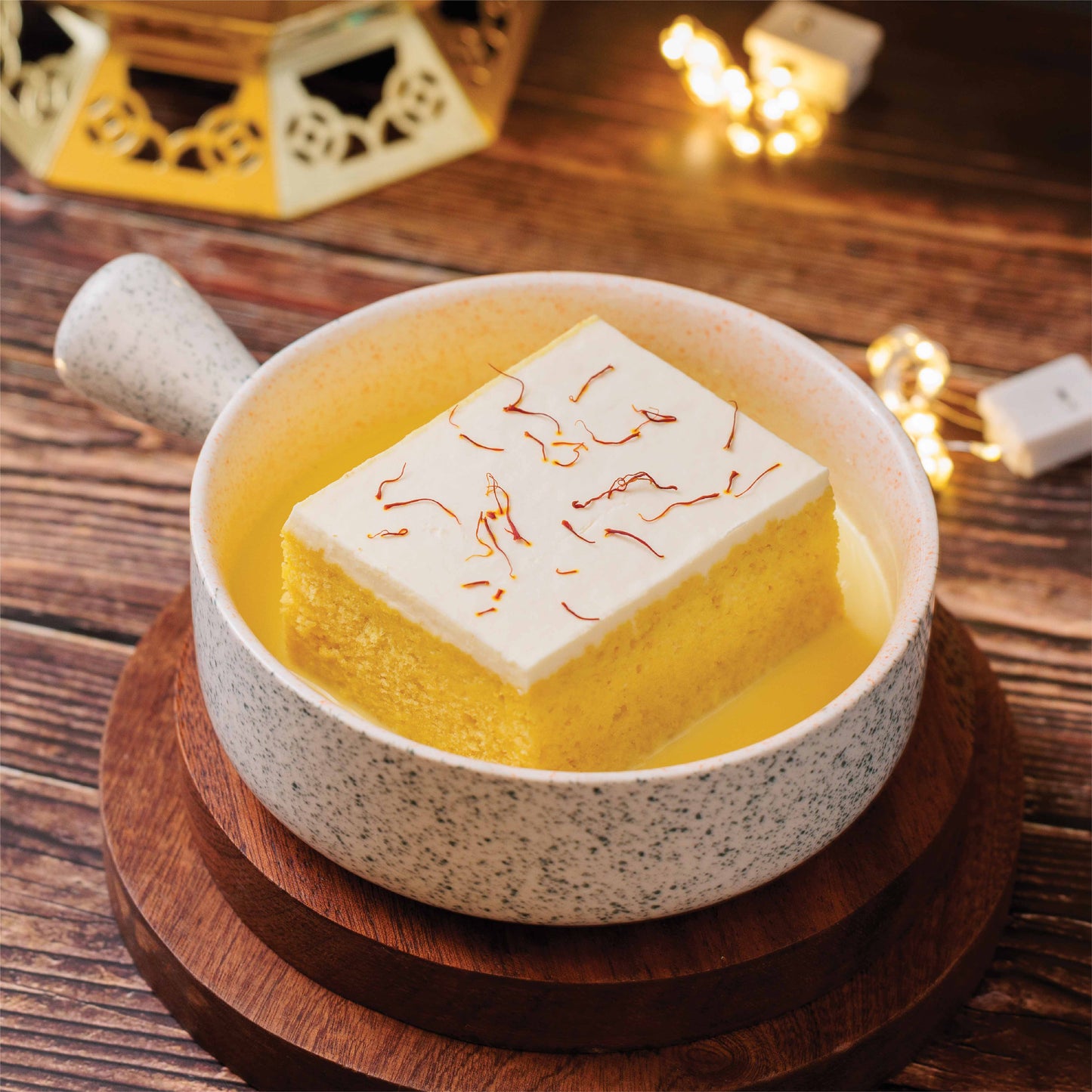 كعكة الحليب بالزعفران