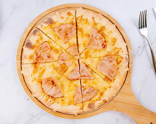 Turkey And Kashkaval Cheese Manaeesh