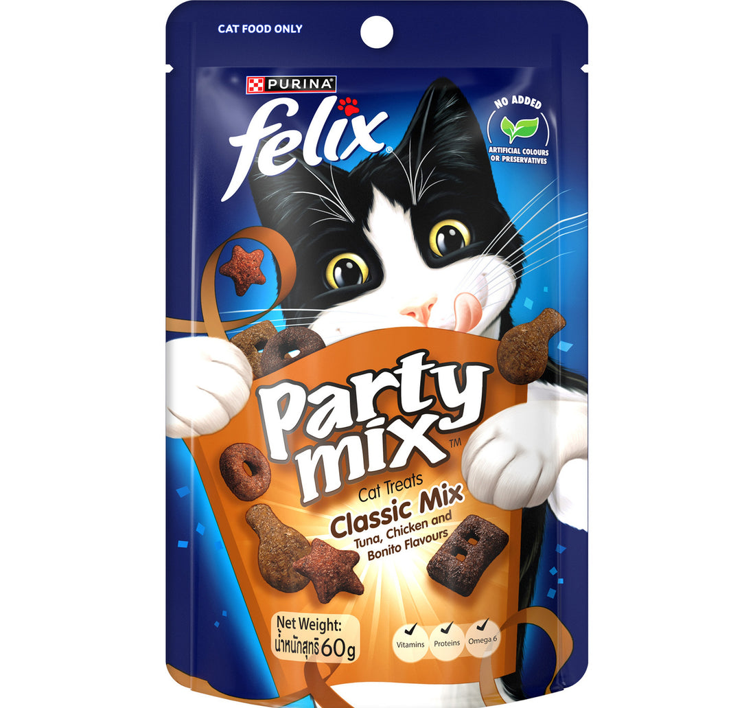 Purina Felix Party Mix Classic Mix Dry Cat Treats 60 g