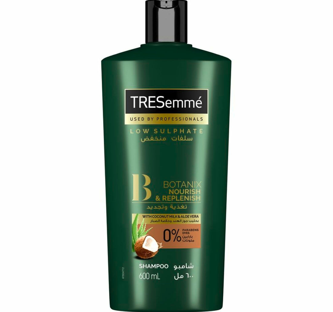 TRESemme Botanix Natural Nourish & Replenish Shampoo with Coconut Milk & Aloe Vera for Dry Hair 600 ml