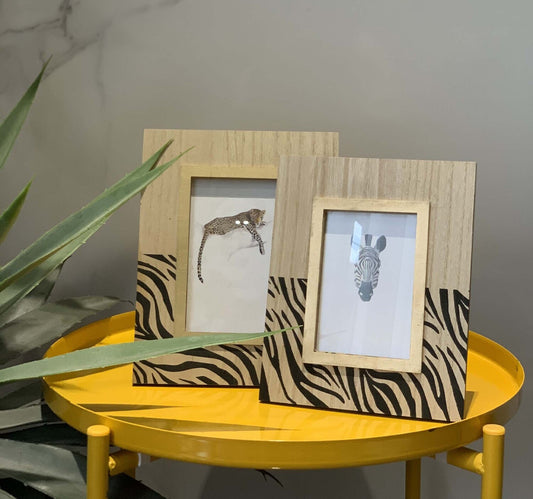 Maple Leaf Wooden Tabletop Picture Frame 18x1x23cm HT74879 Assorted Per pc