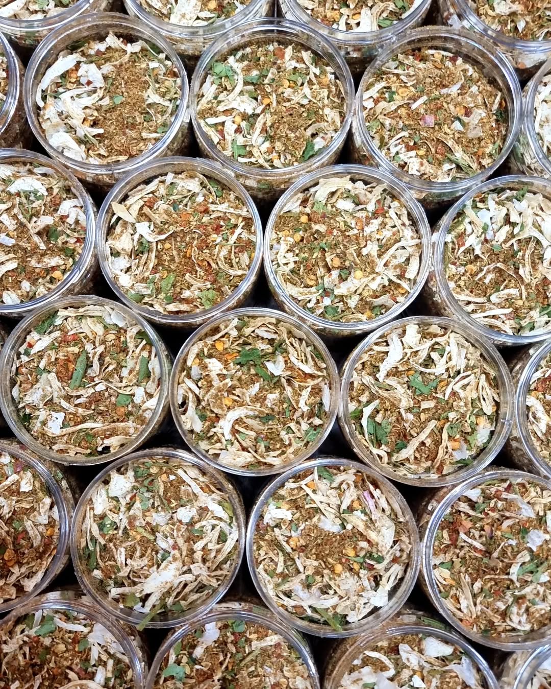 البصل مع بهارات الخضار