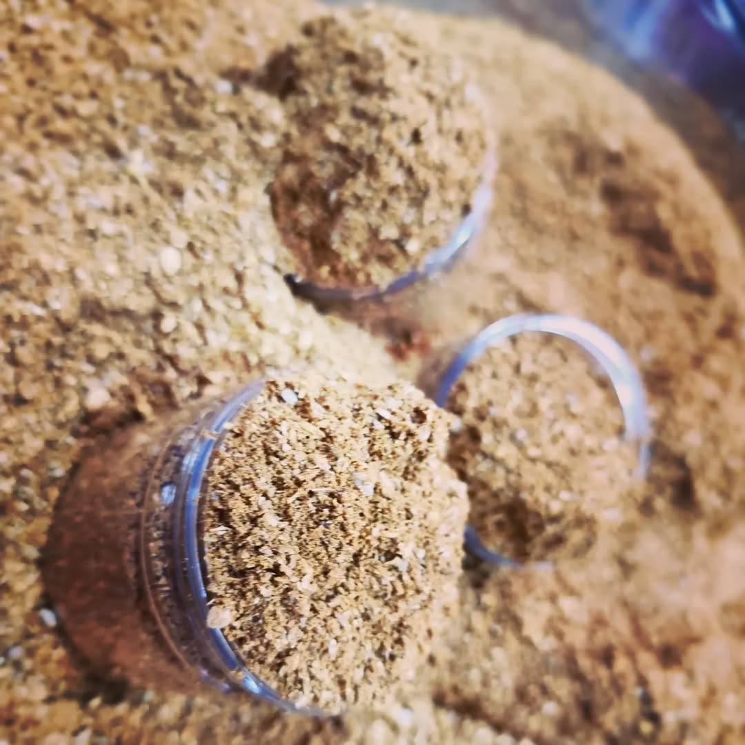 الكمون والكزبرة المطحونة