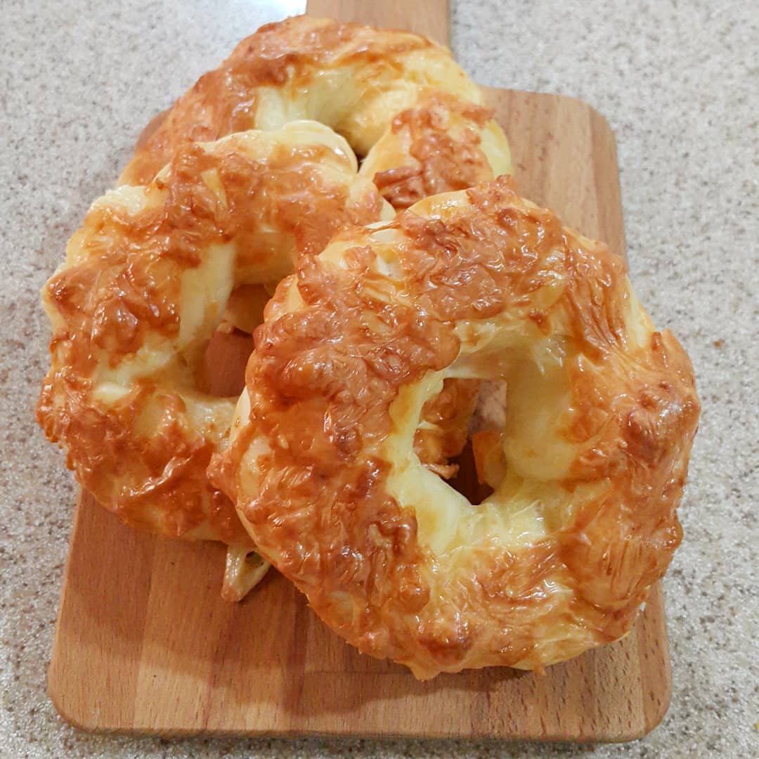 Simit (Turkish Sesame Bread Ring)