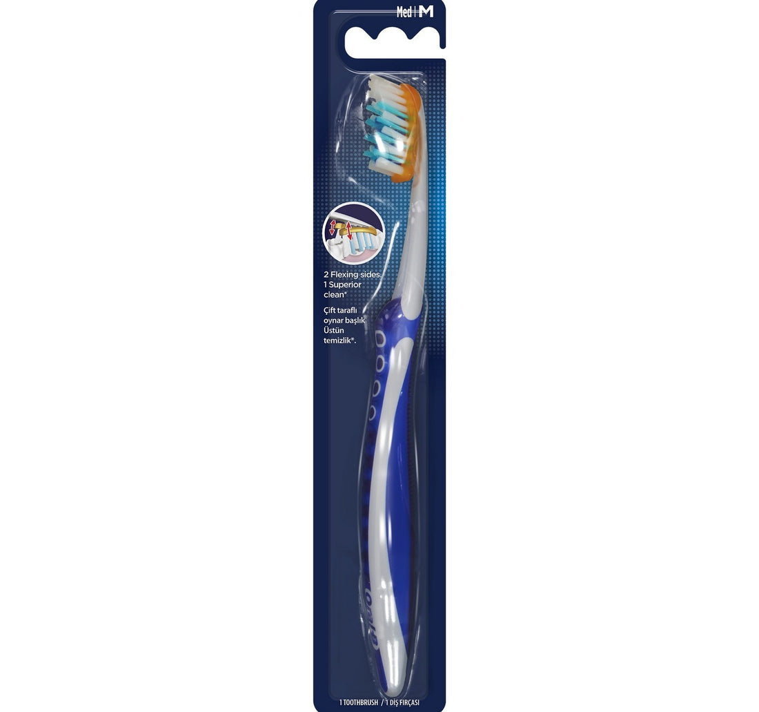 Oral-B Pro-Expert Clinic Line Pro-Flex Medium Manual Toothbrush 1 pc