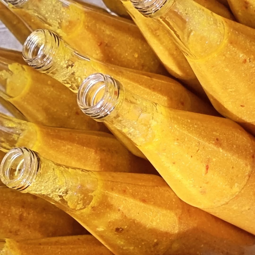 Yellow lemon sauce