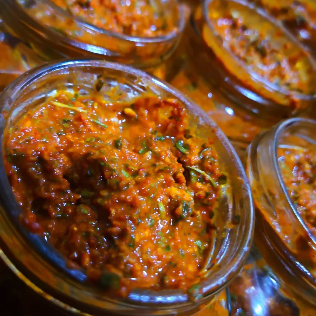 Salona paste