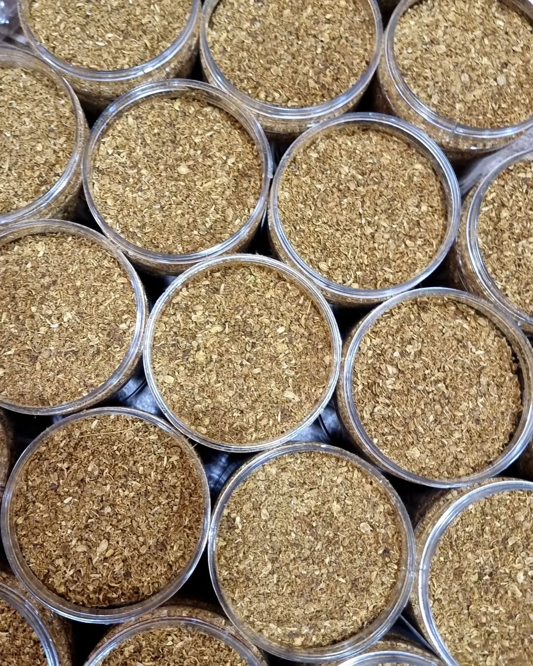 الكمون والكزبرة المطحونة