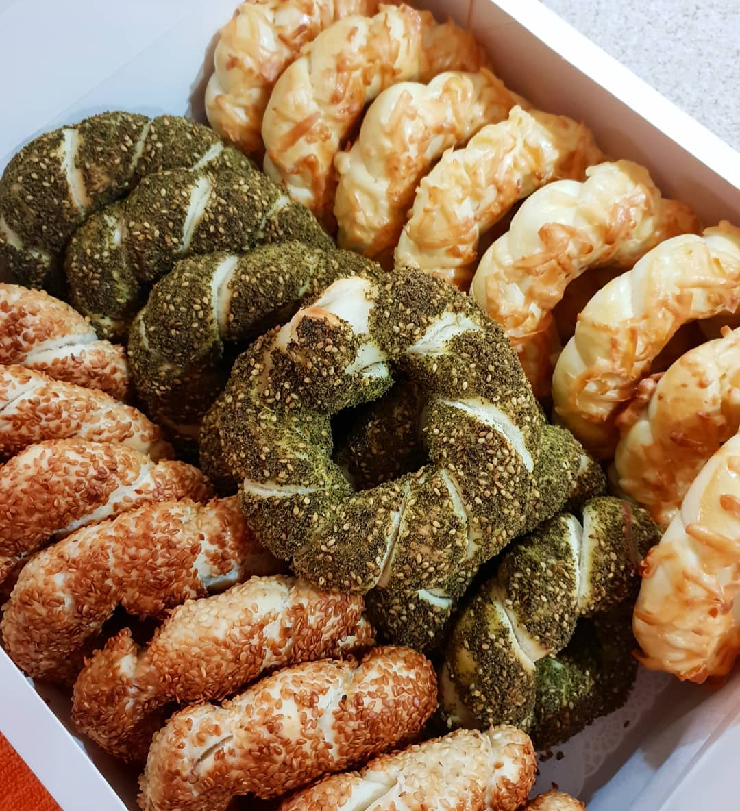 Assorted simit
