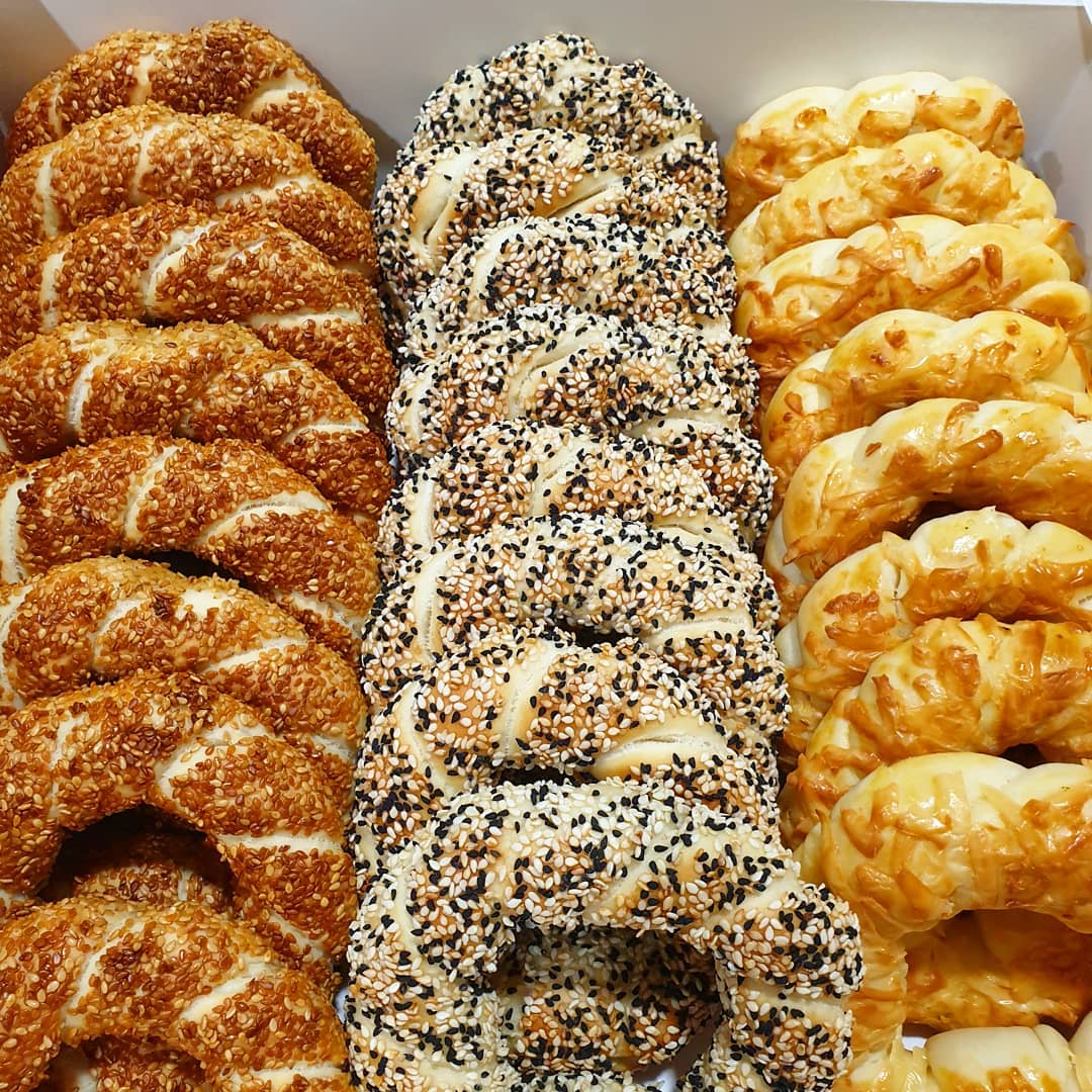 Simit (Turkish Sesame Bread Ring)