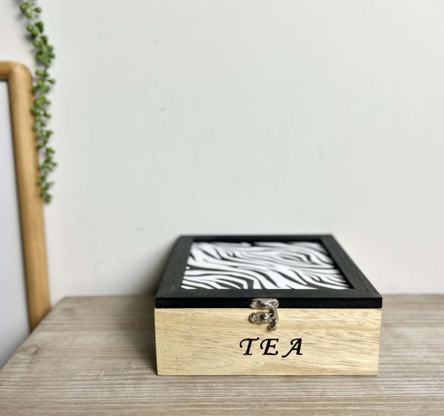 Maple Leaf Tabletop Multipurpose Wooden Storage Box 18x18x7cm HT74883