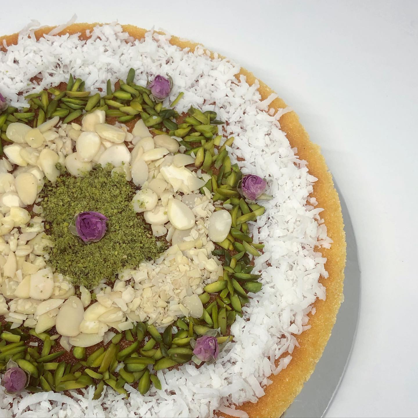 Basbousa cheesecake