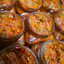 معاجين التوابل الكاملة