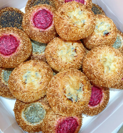 Simit (Turkish Sesame Bread Ring)