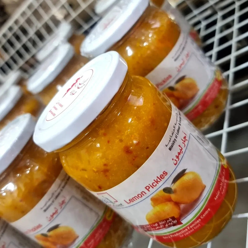 Yellow lemon hot sauce Shefs