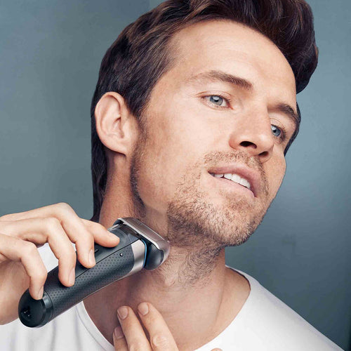 Braun Series 8 Wet & Dry Shaver 8390cc