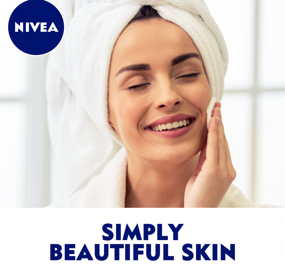 Nivea 3-in-1 Gentle Cleansing Face Wipes for Dry Sensitive Skin with Almond Oil 25 pcs