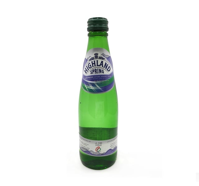 Highland Spring Carbonated Natural Mineral Water 24 x 330 ml