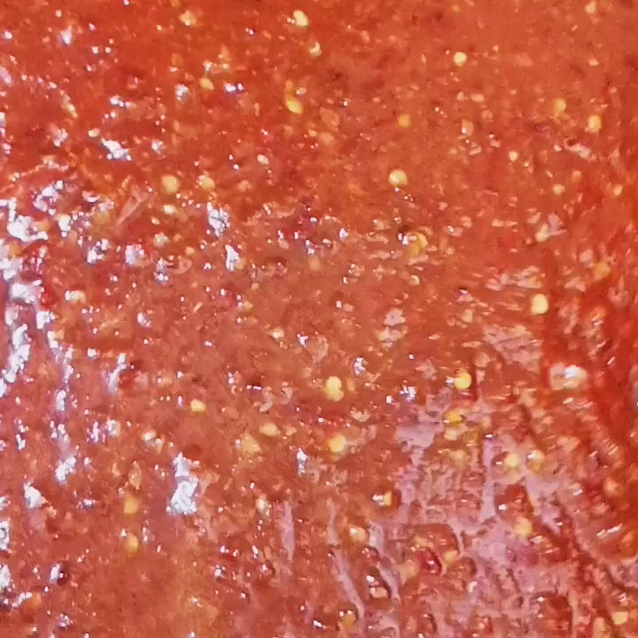 صلصة الطماطم والفلفل الحار