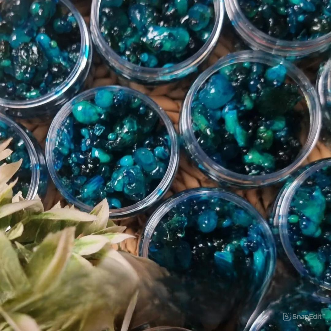 لبان الحوجري معطر برائحة زهور الأوركيد والتوت الأزرق